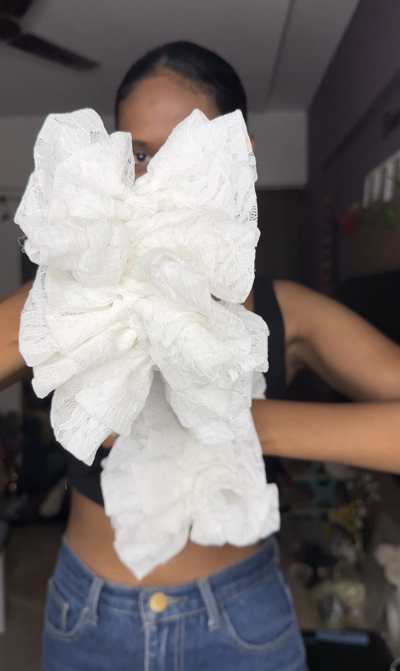 White Brasso Ruffle Sleeves