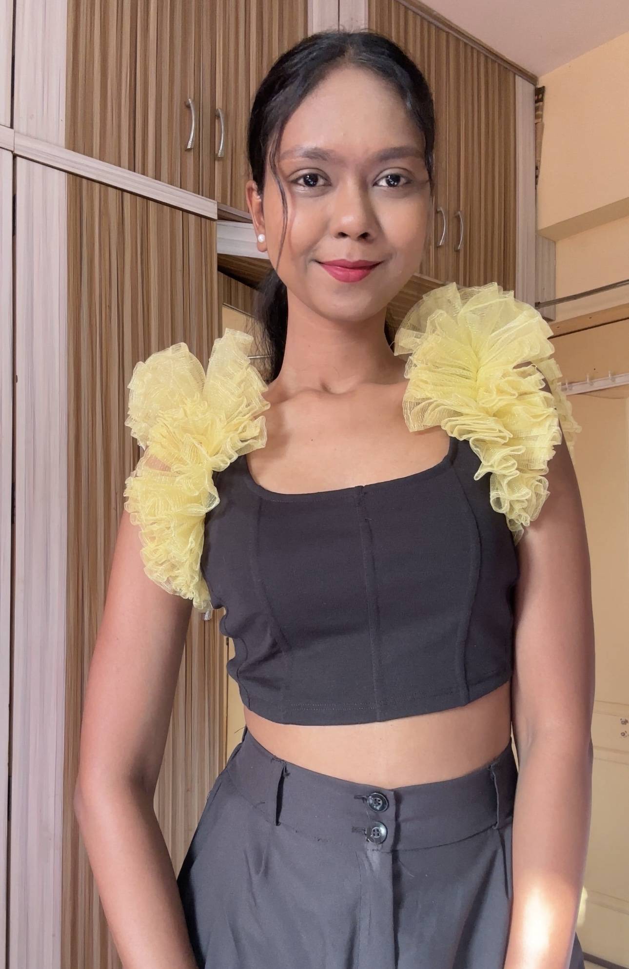 Light Yellow Net Ruffle Sleeves
