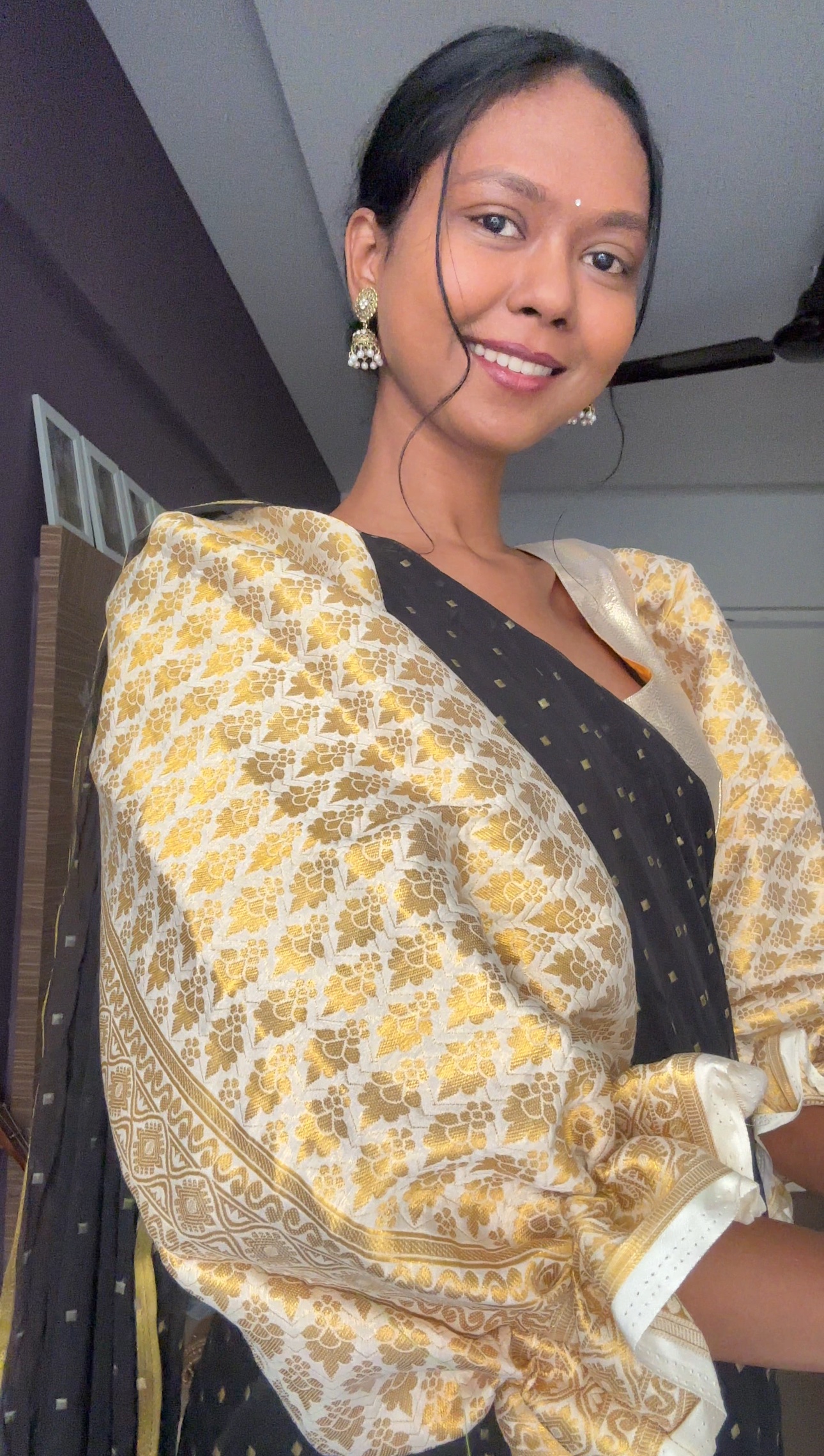 Golden Silk Detachable Sleeves