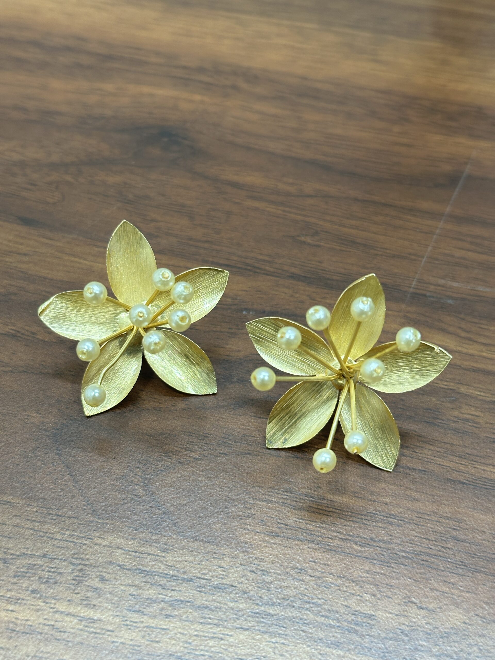 Trendy Anti tanish Flower Earrings