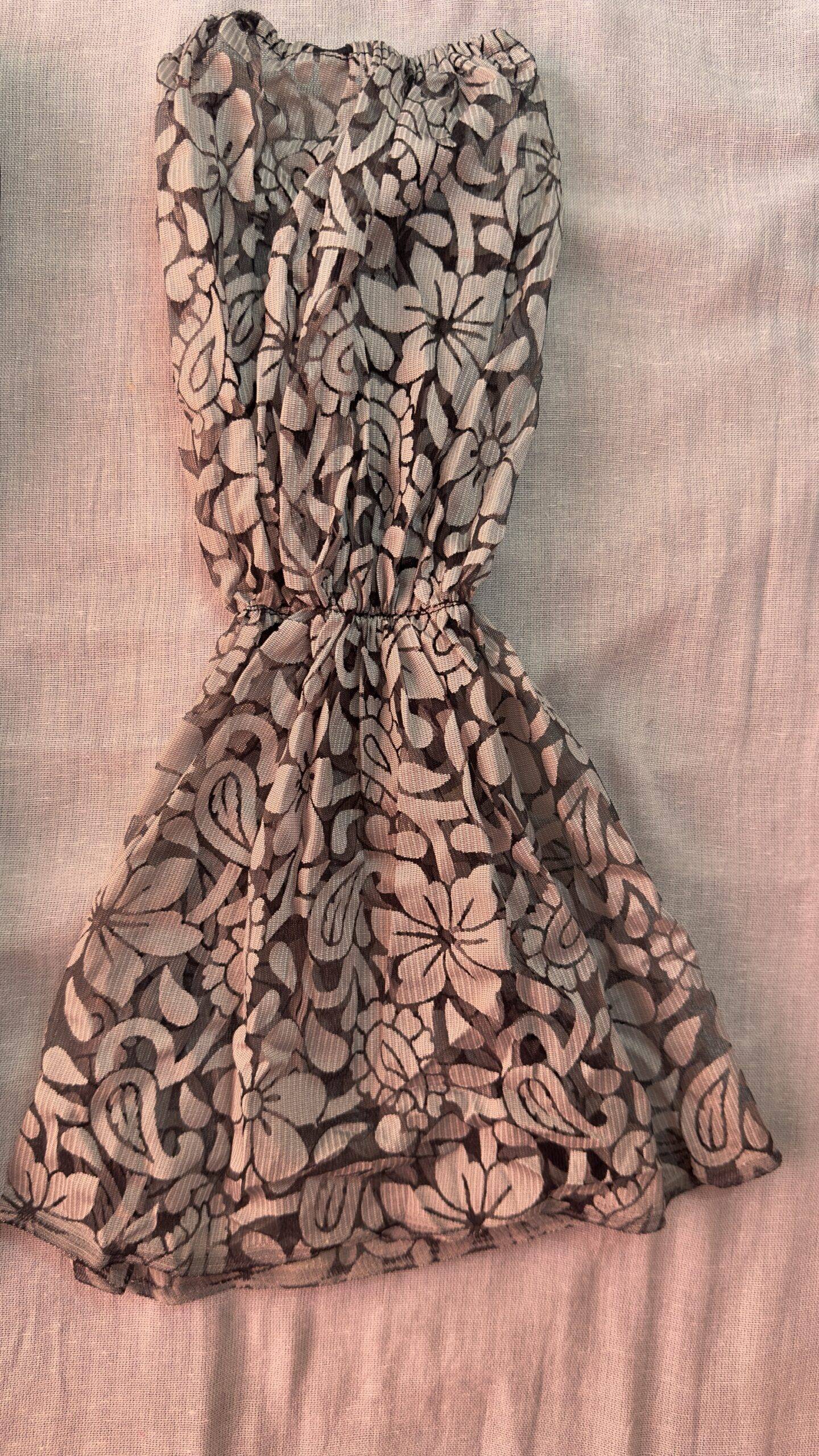 Brasso Flounce Sleeves