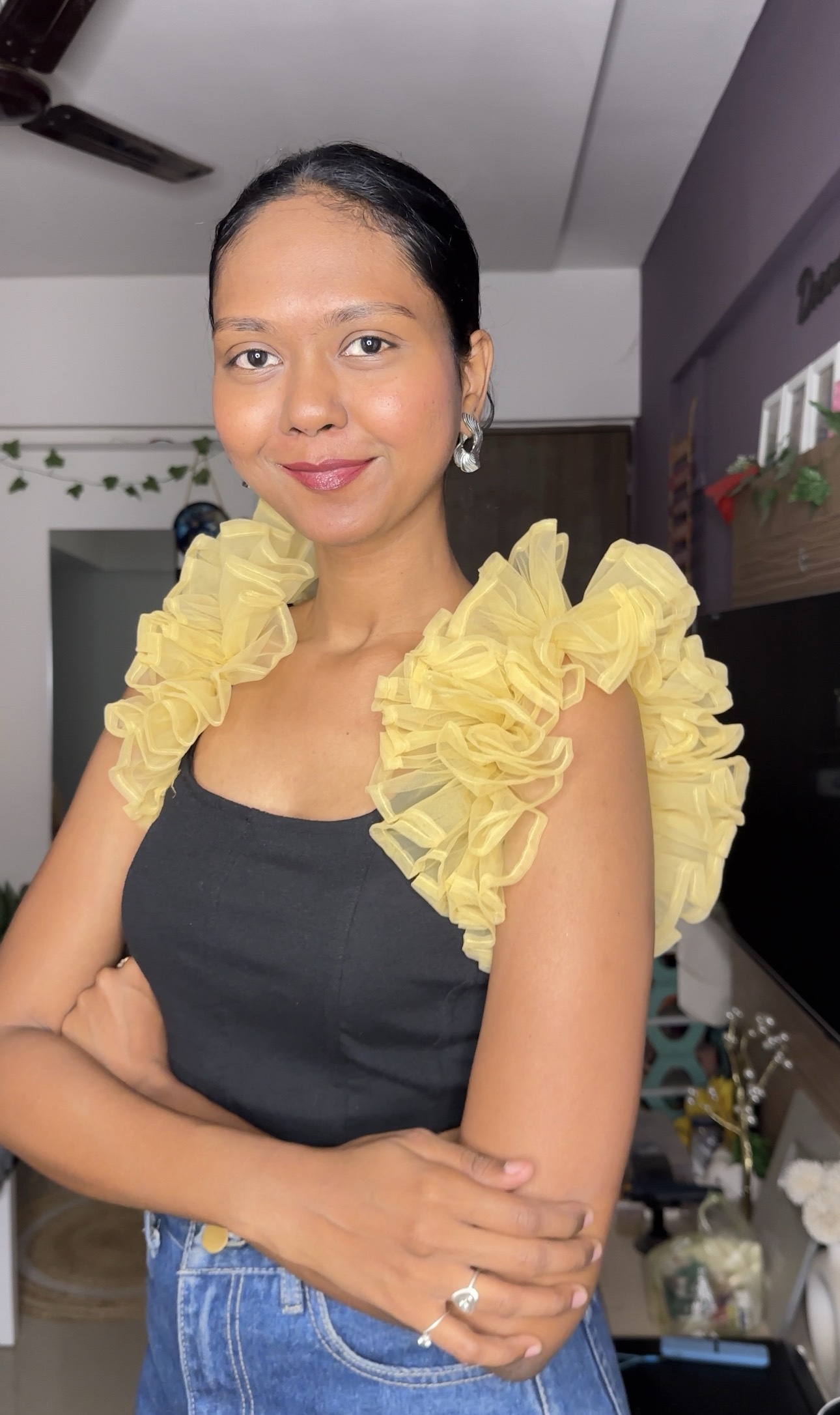 Light Yellow Net Ruffle Sleeves