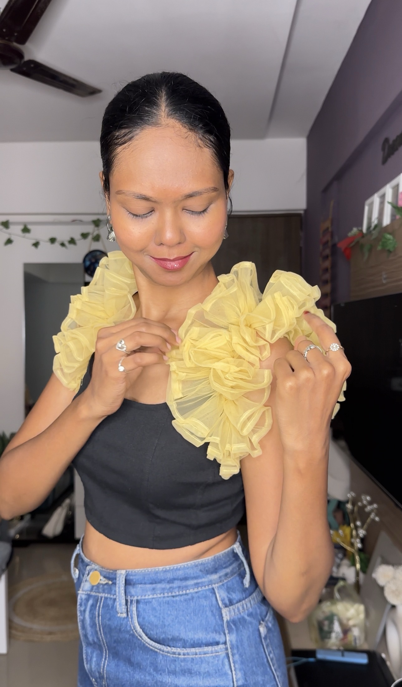 Light Yellow Net Ruffle Sleeves