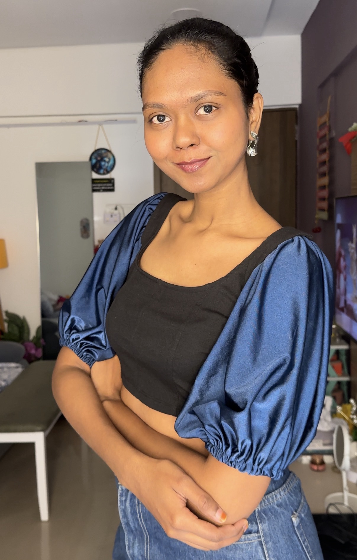 Pretty Navy Blue Stretchable Lycra Sleeves